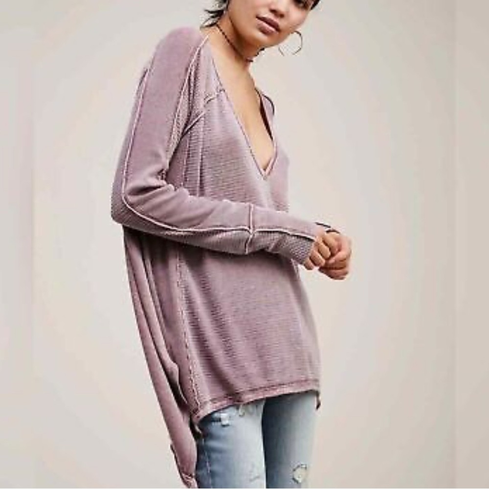 V-Neck Oversized Sweater in Mauve